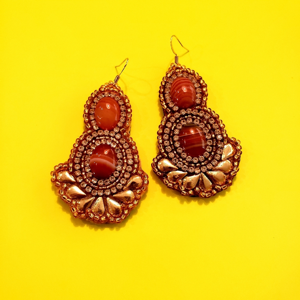 "Fantail" dangle earrings